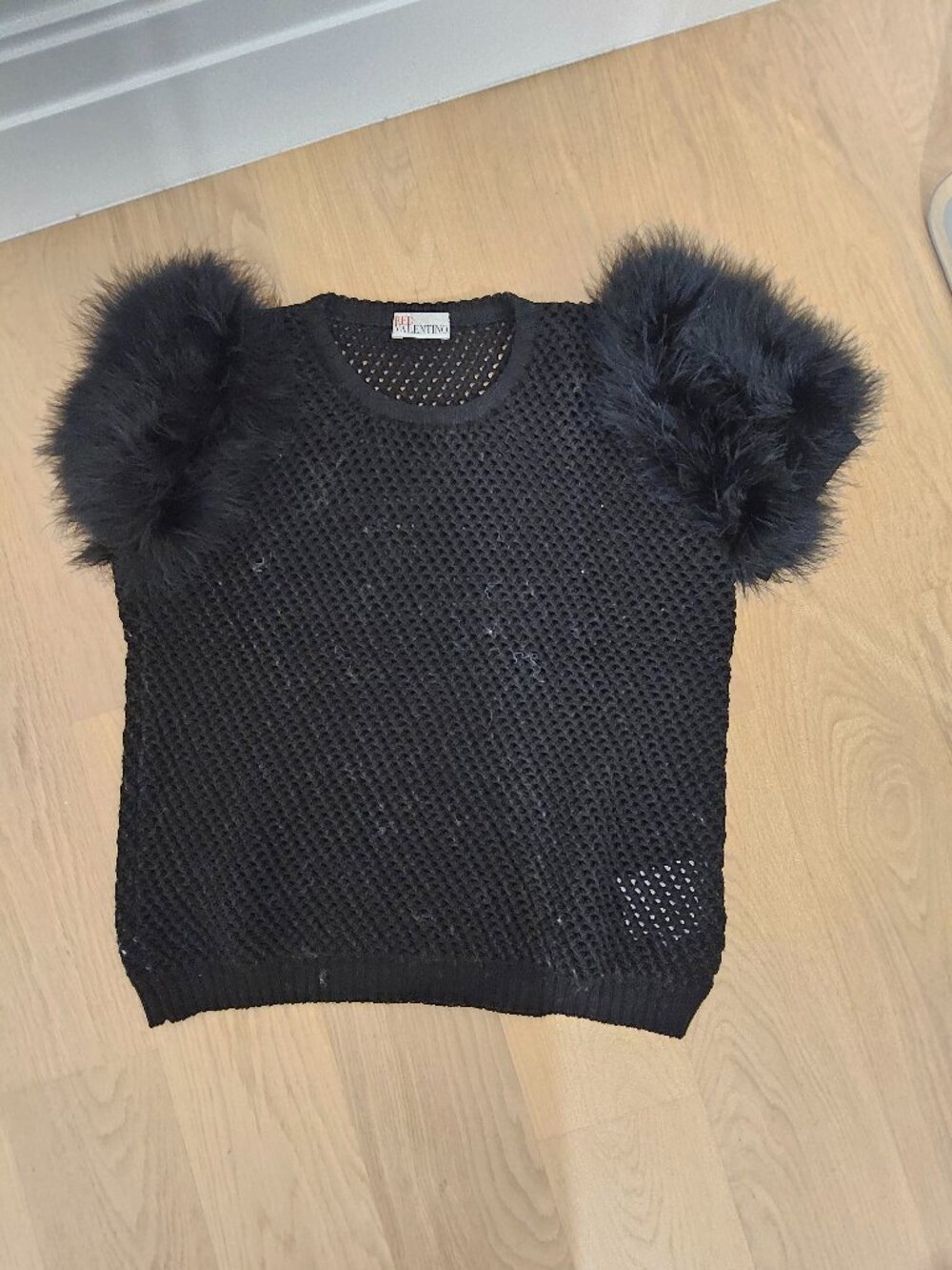 Red valentino black knit fur shoulder sleeveless sweater size small